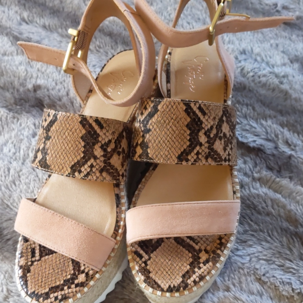 New never worn platform sandals